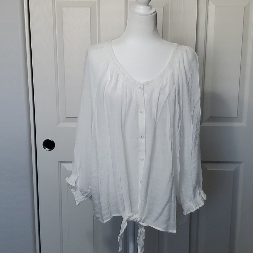 Torrid White Blouse NWT sz 4